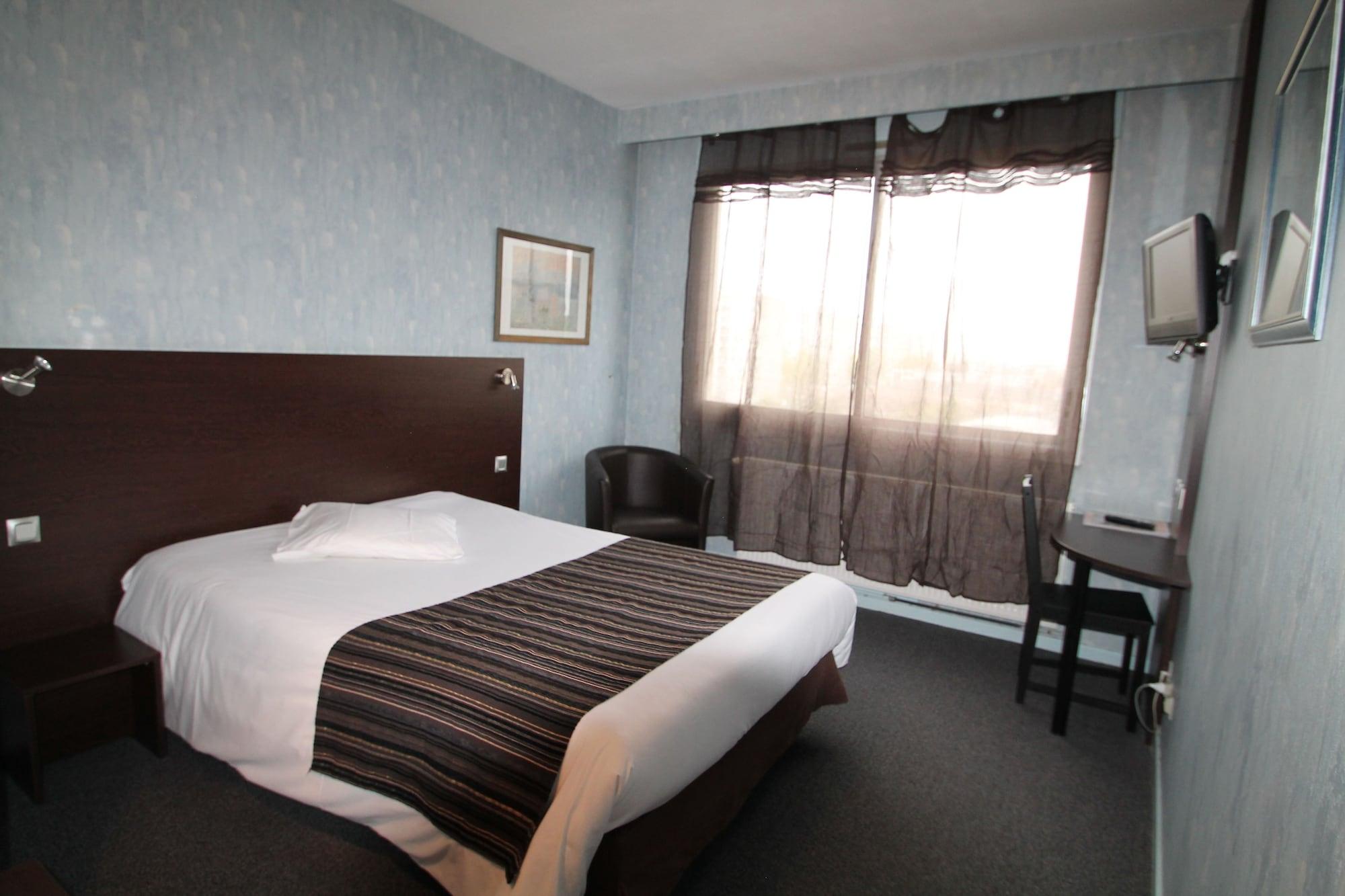 Adonis Lyon Est Hotel Artys Saint-Priest-en-Jarez Bagian luar foto