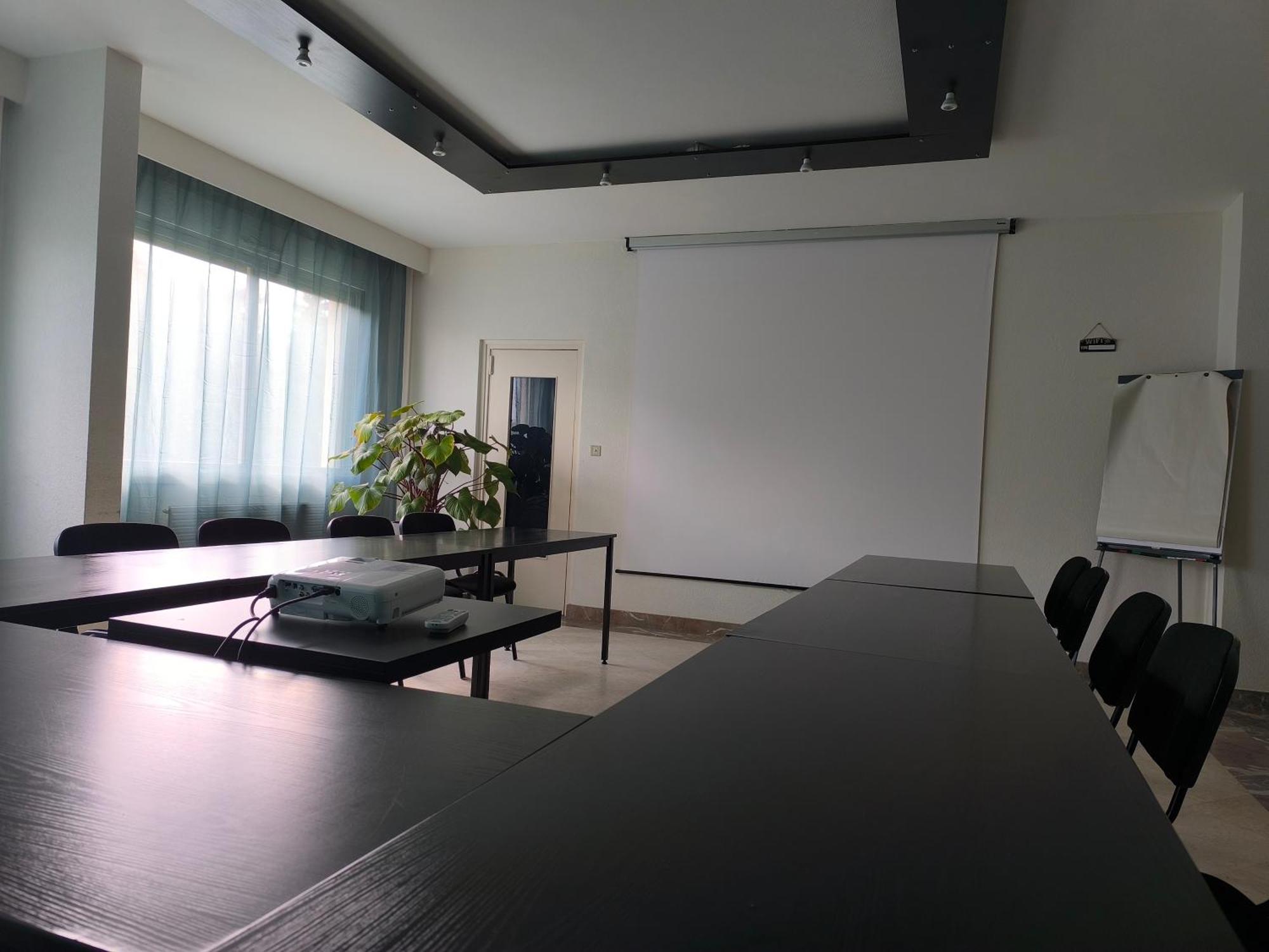 Adonis Lyon Est Hotel Artys Saint-Priest-en-Jarez Bagian luar foto